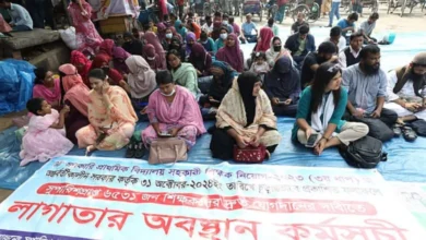 প্রাথমিকের তৃতীয় ধাপে নিয়োগ: ১৩তম দিনের মতো অবস্থান আন্দোলনকারীদের