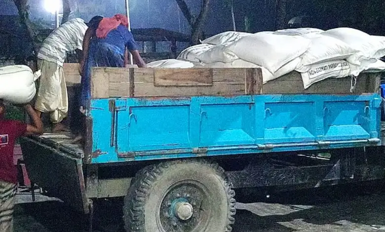 জামালপুরে ভিজিএফের ১০২ বস্তা চাল উদ্ধার, গুদাম মালিক পলাতক