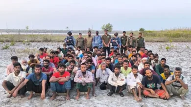 গুজরাট থেকে উড়োজাহাজ-লঞ্চে করে চোখ বেঁধে আনা হয়েছে, জানালেন ভুক্তভোগীরা