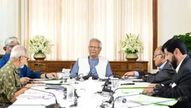 ড. ইউনূসের বৈঠকেও ফিরল না আস্থা ধুঁকছে পুঁজিবাজার