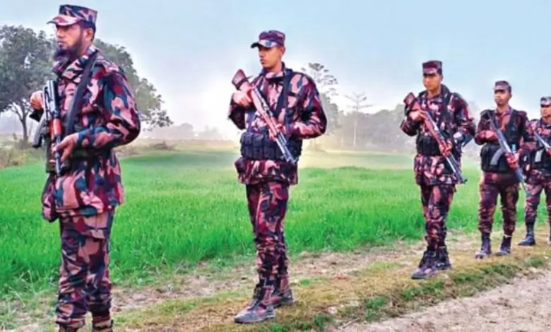 সীমান্তে ‘ভুলে পা ফেলায়’ আটকে পড়া দুই বাংলাদেশির ৮ ঘণ্টার বন্দিত্ব