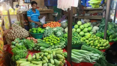 মিনিকেট চালের দাম কেজিতে ১২ টাকা পর্যন্ত কমেছে, সবজিতে চাপ