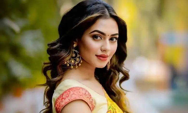 নুসরাত ফারিয়াকে আদালতে হাজির: হত্যা চেষ্টার মামলায় গ্রেপ্তার