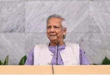 ধস নামা পুঁজিবাজার নিয়ে আজ বৈঠকে বসছেন প্রধান উপদেষ্টা
