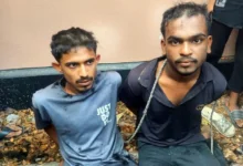 ইউটিউবে শেখা কৌশলে মোটরসাইকেল চুরি করতে গিয়ে জনতার হাতে ধরা দুই যুবক
