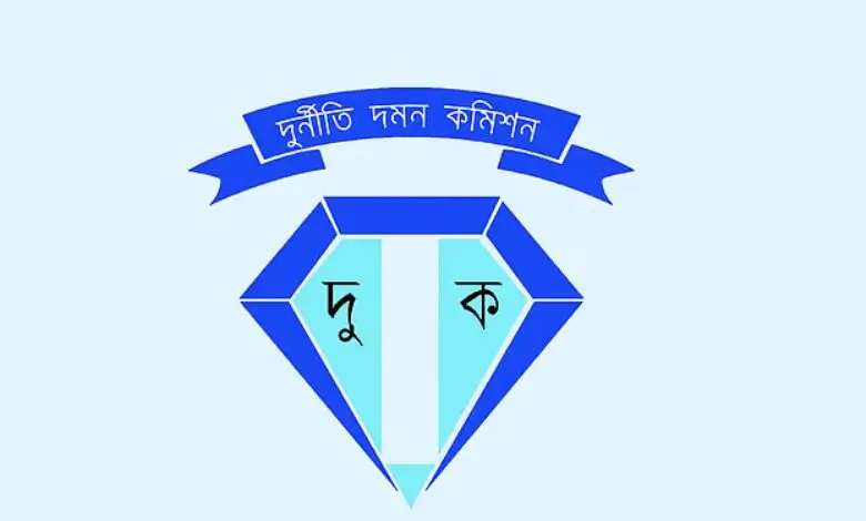বিআরটিএর ৩৫টি কার্যালয়ে দুদকের একযোগে অভিযান