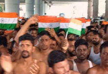 অর্ধনগ্ন অবস্থায় চাকরিহারা শিক্ষকদের মিছিলে উত্তপ্ত কলকাতা