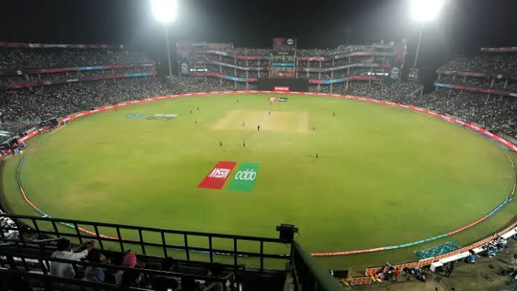 দিল্লি স্টেডিয়ামে বিস্ফোরণের হুমকি, নিরাপত্তা শঙ্কায় এক সপ্তাহের জন্য স্থগিত আইপিএল