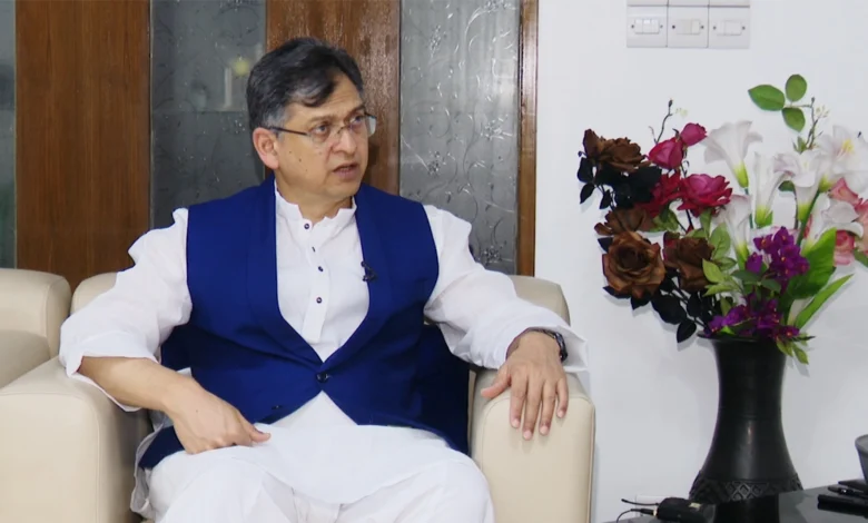 ড. ইউনূস থাকতে না চাইলে জনগণ বিকল্প বেছে নেবে: সালাহউদ্দিন আহমদ