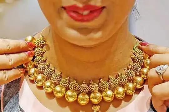 সোনার দামে বড় পতন, ভরিতে কমল ৩,৪৫২ টাকা