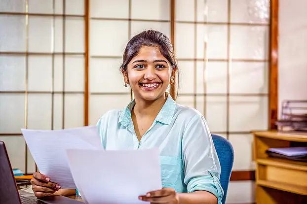 ৫. অফিস সহকারী–কাম-কম্পিউটার মুদ্রাক্ষরিক পদসংখ্যা: ১২ আবেদনের বয়স: ১৮-৩২ বছর আবেদনের যোগ্যতা: ক) কোনো স্বীকৃত বোর্ড থেকে উচ্চমাধ্যামিক সার্টিফিকেট বা সমমানের পরীক্ষায় উত্তীর্ণ; খ) কম্পিউটারে Word processing, Data Entry and Typing–এর গতি প্রতি মিনিটে বাংলায় সর্বনিম্ন ২০ শব্দ ও ইংরেজিতে সর্বনিম্ন ২০ শব্দ হতে হবে। ৬. ড্রাইভার পদসংখ্যা: ৩ আবেদনের বয়স: ১৮-৩২ বছর আবেদনের শিক্ষাগত যোগ্যতা: ক) অষ্টম শ্রেণি রাঙামাটি জেলা পরিষদে নিয়োগ, ৬ পদে নেবে ৫৮ জন