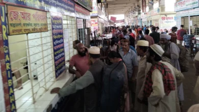 ঈদযাত্রায় জিম্মি বাসযাত্রীরা, ১২০ শতাংশ পর্যন্ত ভাড়া বৃদ্ধি