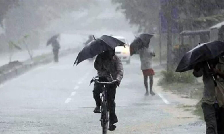 ৪ বিভাগে অতি ভারী বৃষ্টির আভাস, ভূমিধসের শঙ্কা