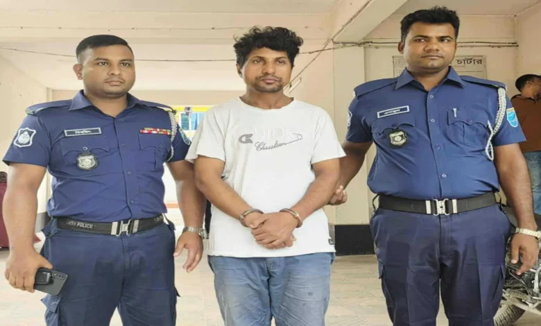 চার স্কুলছাত্রীকে বাসায় ১৮ দিন আটকে রেখে ধর্ষণ, শিক্ষক গ্রেফতার