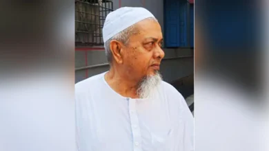 বগুড়ায় আজানের পর মসজিদে ঢুকে ইমামকে ছুরিকাঘাত, একজন আটক