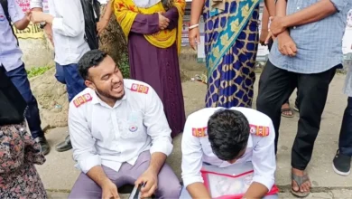 কলেজের গাফিলতিতে এইচএসসি পরীক্ষা দিতে পারলেন না দুই ছাত্র