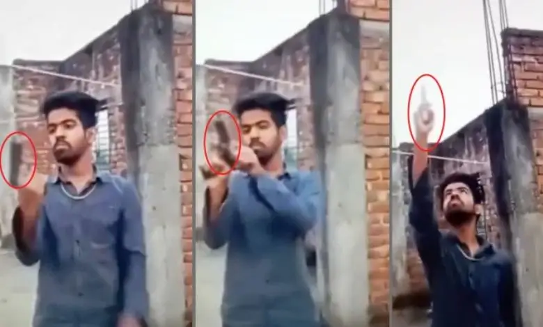গাজীপুর কিশোর গ্যাং লিডার তেহিম মাতবরের ফাঁকা গুলি ছোড়ার ভিডিও ভাইরাল