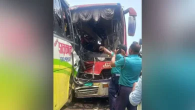টঙ্গী উড়ালসেতুতে মুখোমুখি বাস দুর্ঘটনায় আহত ৩০