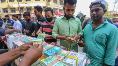 ঈদ ঘিরে নতুন টাকার বান্ডেলপ্রতি বাড়তি গুনতে হচ্ছে ৮০০-১০০০ টাকা
