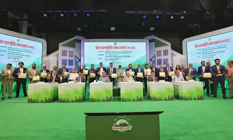 ট্রান্সকম গ্রুপের দুটিসহ ৩০ প্রতিষ্ঠান পেল পরিবেশবান্ধব পুরস্কার