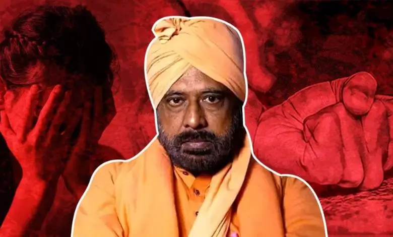 হিন্দুত্ব নেতা কার্তিক মহারাজের বিরুদ্ধে ধর্ষণের অভিযোগ