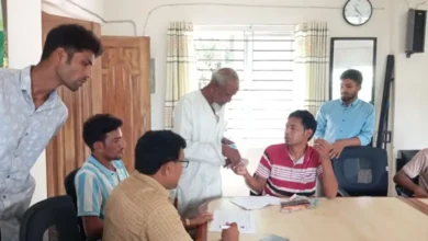 সাটুরিয়ায় ইটভাটার গরম গ্যাসে ক্ষতিগ্রস্ত কৃষকদের ক্ষতিপূরণ প্রদান