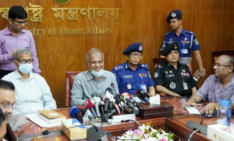 ভুলে ম্যাগাজিন নিয়ে যায় আসিফ, আর যেন এমন না হয় নির্দেশনা দেয়া হয়েছে: স্বরাষ্ট্র উপদেষ্টা