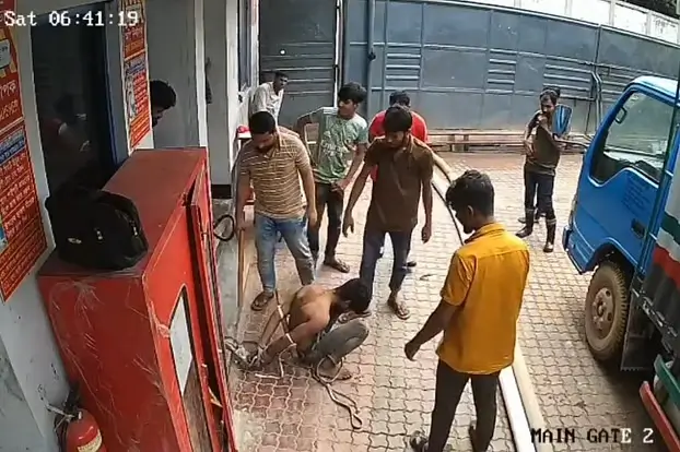 গাজীপুরে চুরির অপবাদ দিয়ে শ্রমিককে পিটিয়ে হত্যা