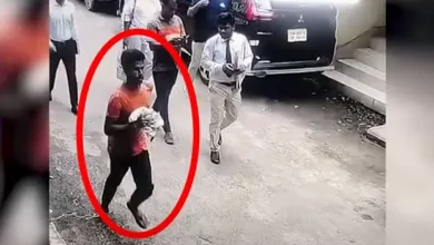 পুলিশকে কামড় দিয়ে ঢাকার আদালত থেকে পালালেন খুনের আসামি