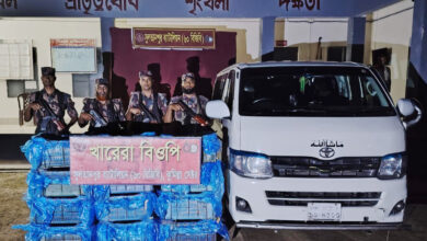 ভারতে পাচারের সময় ৫০০ কেজি শিং মাছসহ মাইক্রোবাস জব্দ