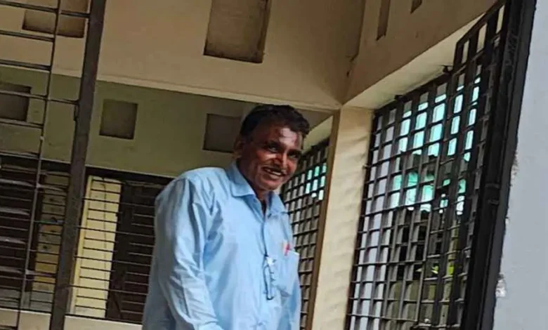 ছাত্রীকে আপত্তিকর ভিডিও দেখানোর অভিযোগ প্রধান শিক্ষকের বিরুদ্ধে