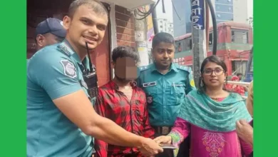 চিৎকার শুনে ছিনতাইকারীকে দৌড়ে ধরলেন সার্জেন্ট, সোনার চেইন উদ্ধার