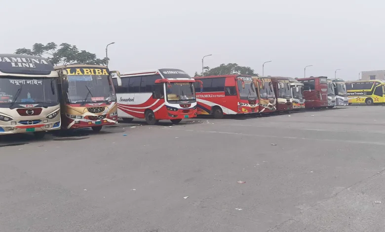 বাস মালিকদের ধর্মঘট প্রত্যাহার: সরকারের সঙ্গে বৈঠকে সমাধান