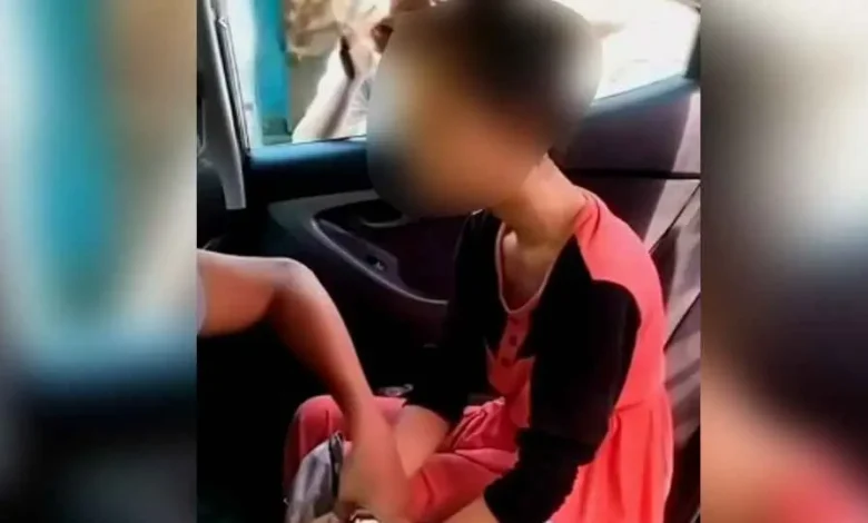 নামাজরত অবস্থায় মাকে কুপিয়ে হত্যা, কিশোরী গ্রেপ্তার