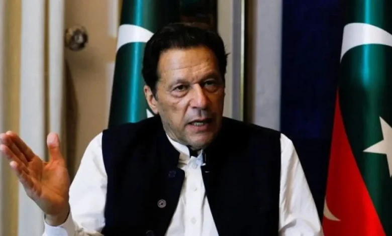 ৮ মামলায় জামিন পেলেন ইমরান খান