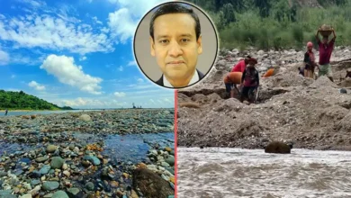 দেশপ্রেমিক লোকজন কষ্ট করে পাথরগুলো সরিয়ে নিয়েছে