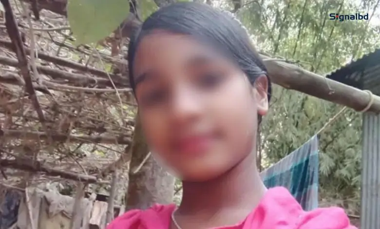 কচুরিপানার ভেতর থেকে স্কুলছাত্রীর অর্ধগলিত মরদেহ উদ্ধার