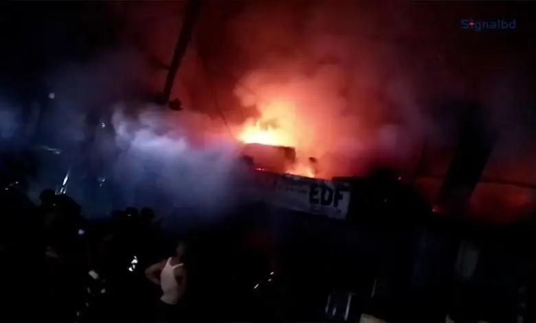 নোয়াখালীতে আগুনে পুড়লো ২৫টিরও বেশি ব্যবসা প্রতিষ্ঠান