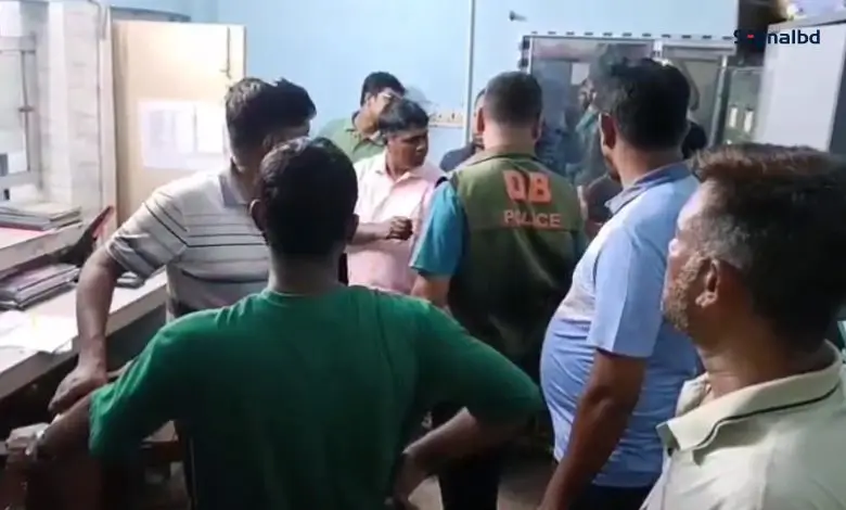 খুলনায় কৃষি ব্যাংকের ভল্ট ভেঙে ১৬ লাখ টাকা লুট