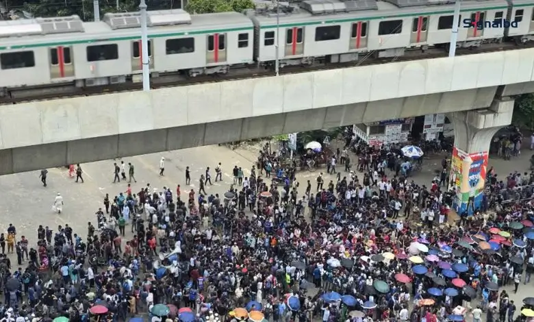 দ্বিতীয় দিনের মতো শাহবাগ অবরোধ প্রকৌশল শিক্ষার্থীদের