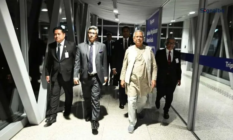 রাষ্ট্রীয় সফরে মালয়েশিয়ায় পৌঁছেছেন প্রধান উপদেষ্টা