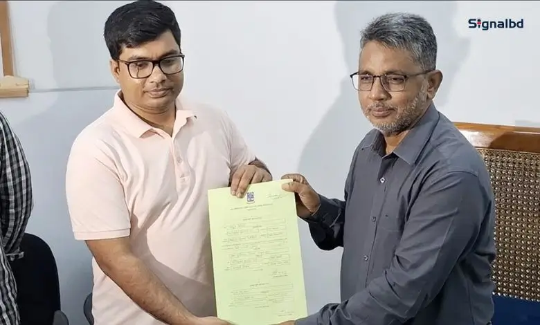 সর্বপ্রথম মনোনয়ন ফরম জমা দিলেন সাবেক ছাত্রলীগ নেতা জুলিয়াস সিজার