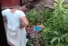 ছেলে ও তার স্ত্রী মিলে মারছেন বৃদ্ধ মাকে