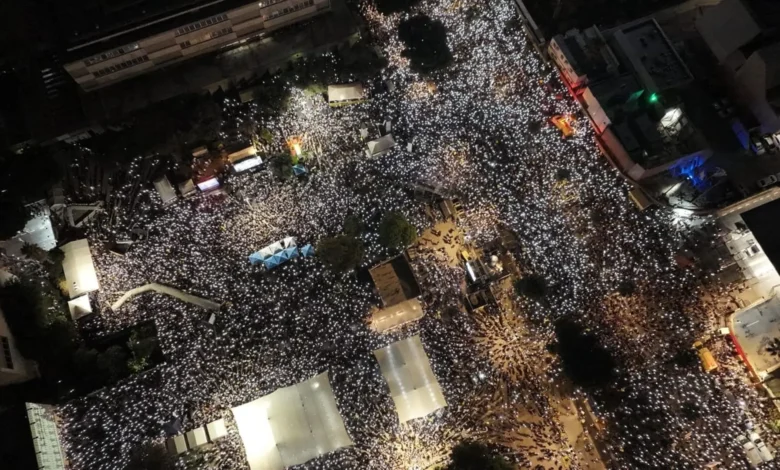 বিক্ষোভে উত্তাল ইসরাইল, তেল আবিবের রাস্তায় ৫ লাখ মানুষ