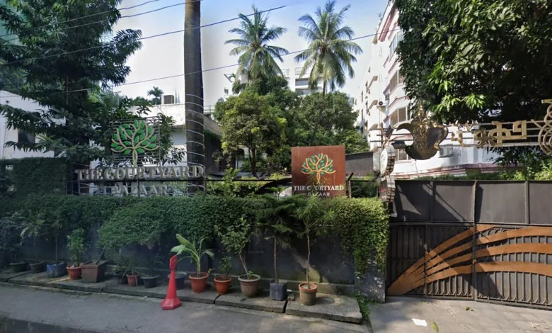 সাবেক হিট অফিসার বুশরার স্বামীর সিসা লাউঞ্জে পুলিশের অভিযান