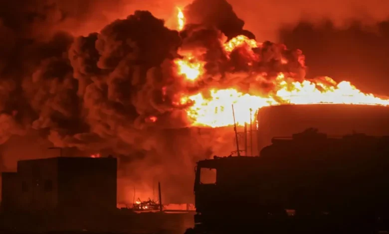 ঘোষণার পরই ইয়েমেনের হোদেইদা বন্দরে হামলা ইসরাইলের