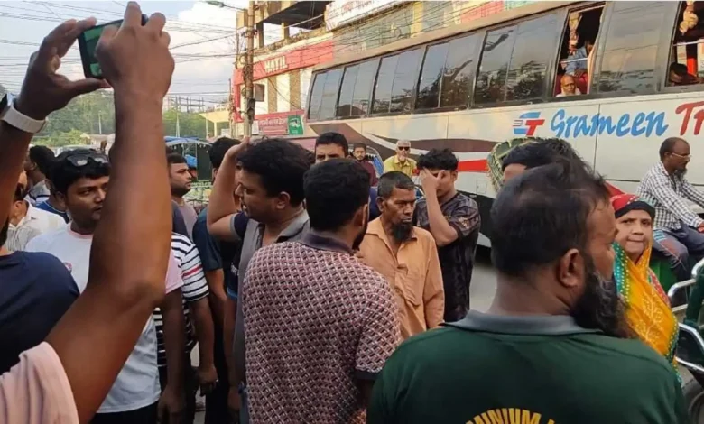 মালিকদের সিদ্ধান্ত প্রত্যাখ্যান, রাজশাহী-ঢাকা রুটে আবারও ধর্মঘটে পরিবহন শ্রমিকরা