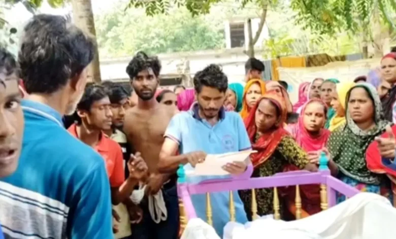 চুয়াডাঙ্গায় জানাজা আটকে সুদের টাকা আদায়, এলাকাবাসীর ক্ষোভ
