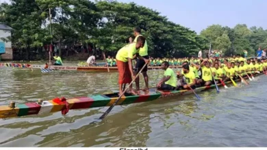 গোপালগঞ্জে কুমার নদে জমজমাট নৌকাবাইচ