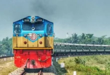 নতুন কেনা ইঞ্জিনগুলো বসে আছে, যাত্রীসেবা বাড়ানো যাচ্ছে না